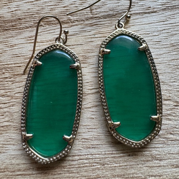 Kendra Scott Jewelry - Kendra Scott Green & Gold Elle Drop Earrings